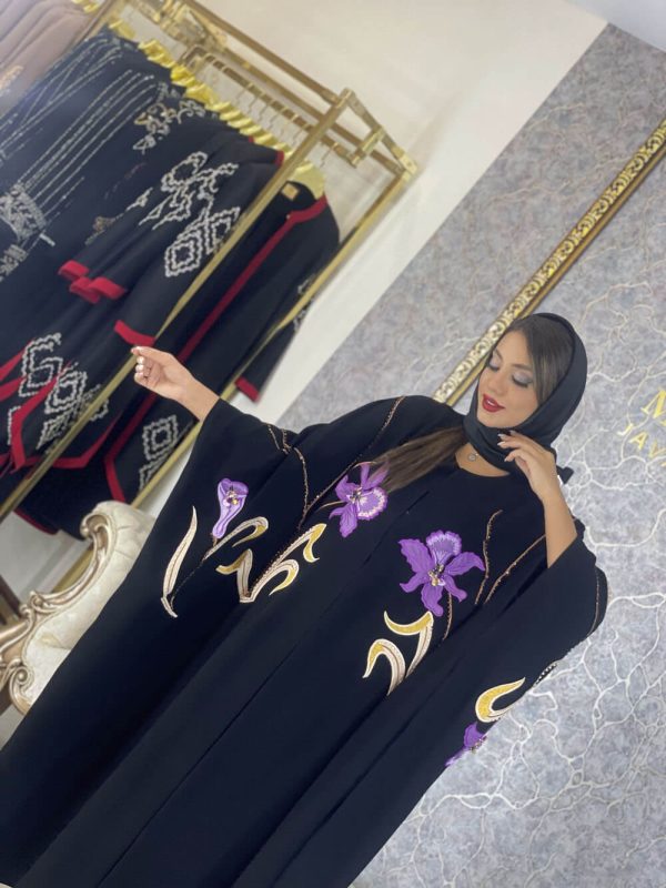 عبا مجلسی گل دوزی با جواهر دوزی مدل گل واژگون